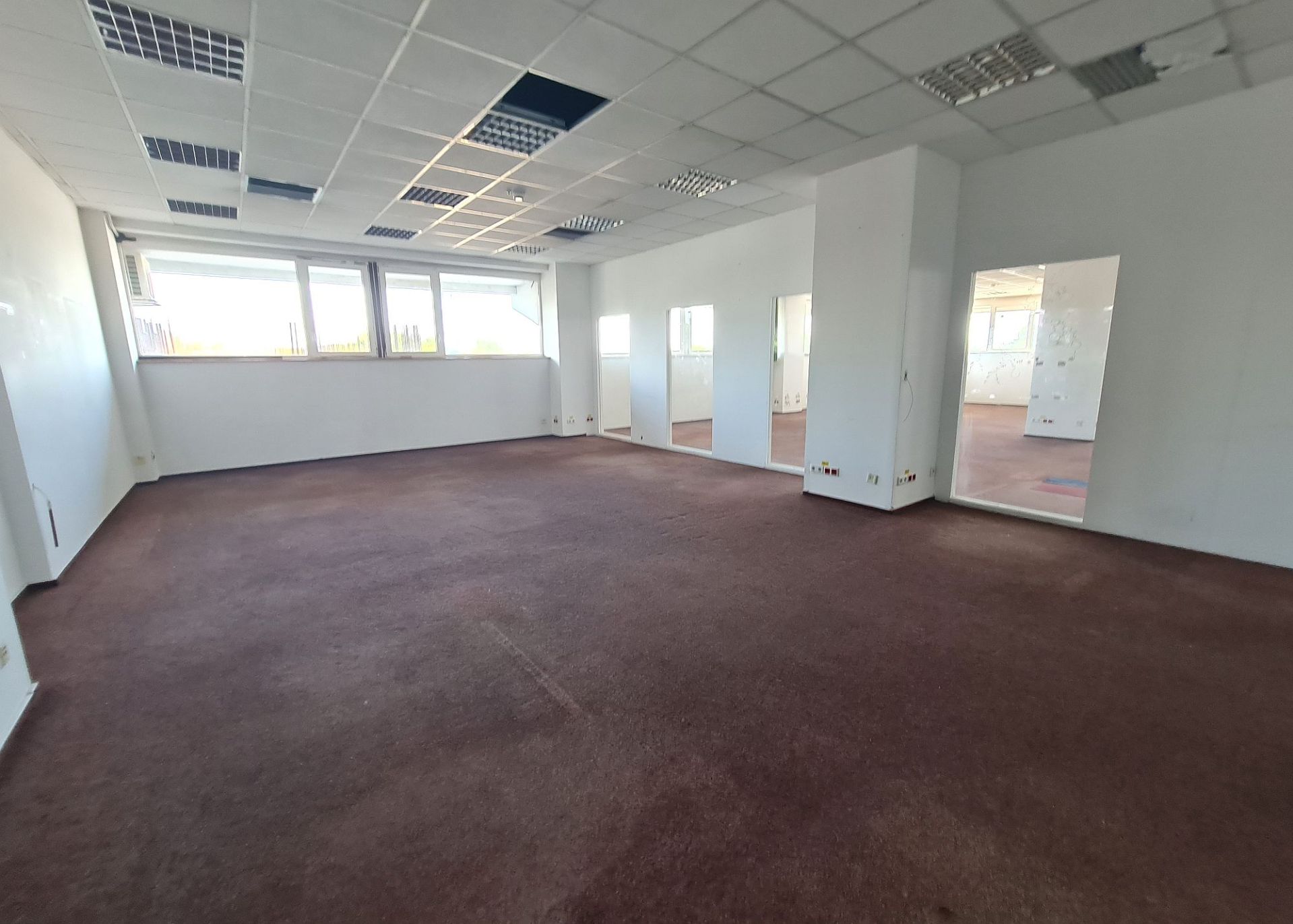 Conect 1 - et. 1 - 808 m2 poza 2 2000x1430.jpg