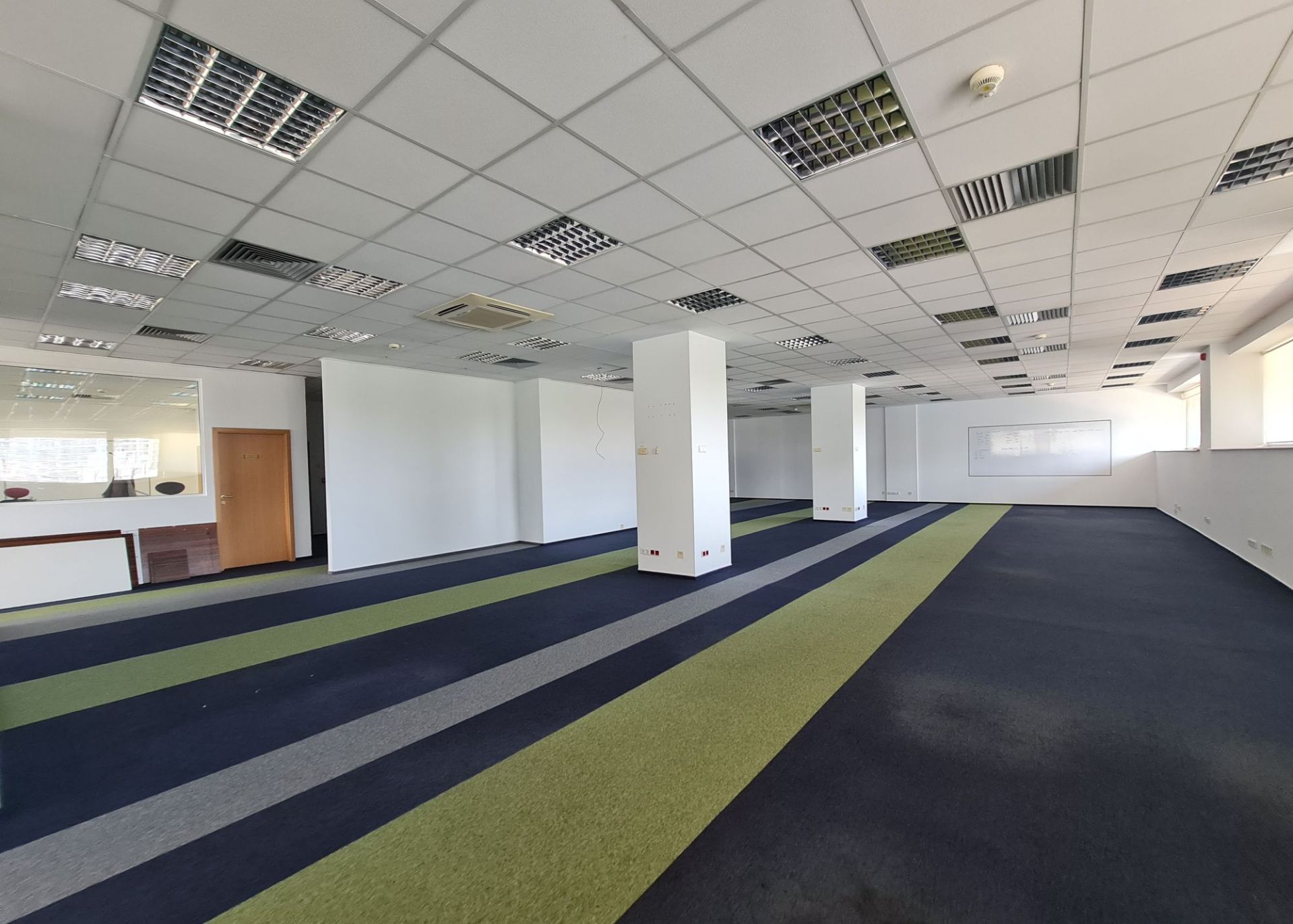 Conect 1 - et. 2 - 735 m2 poza 4 2000x1430.jpg
