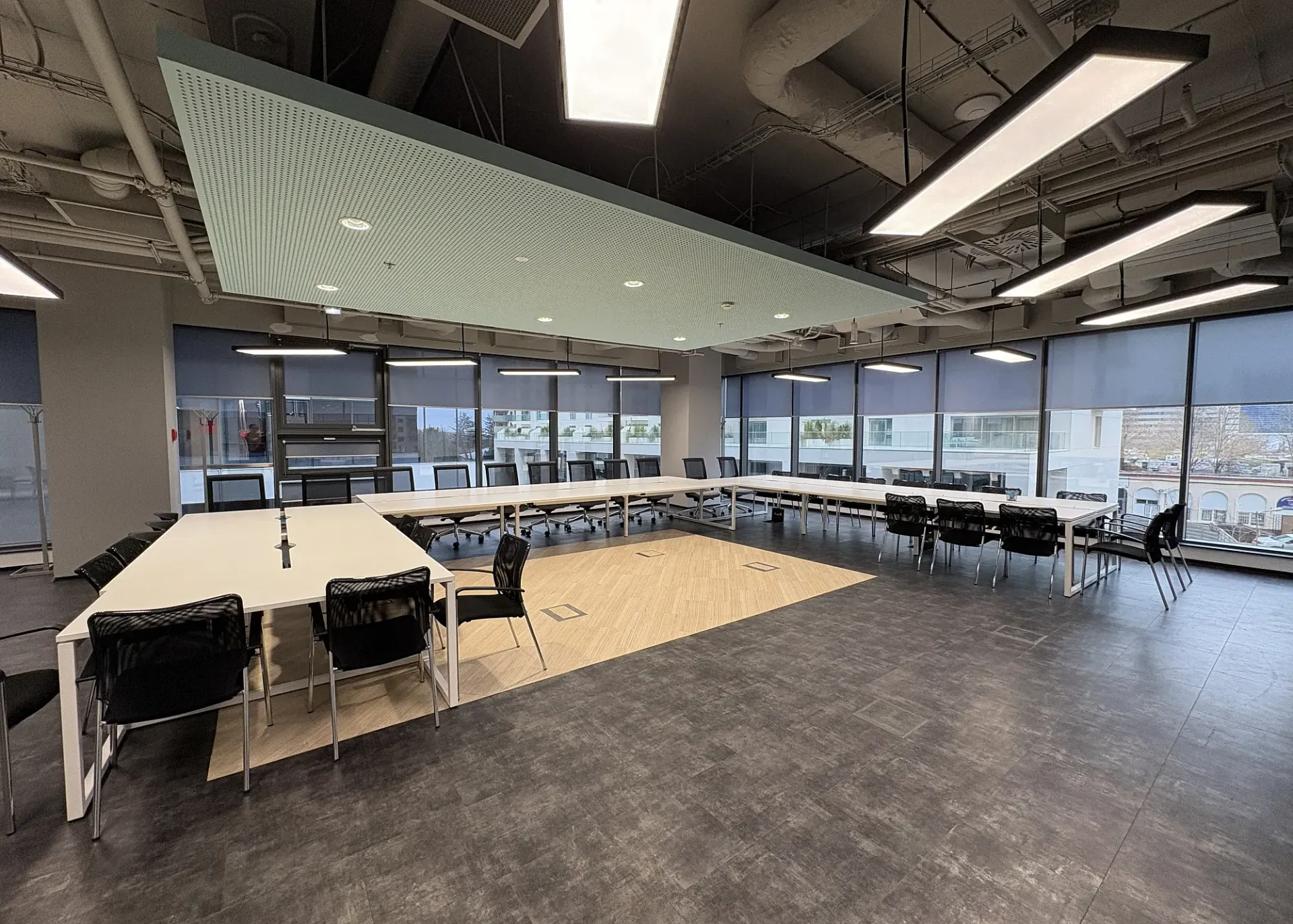 Birou 30 desks.webp