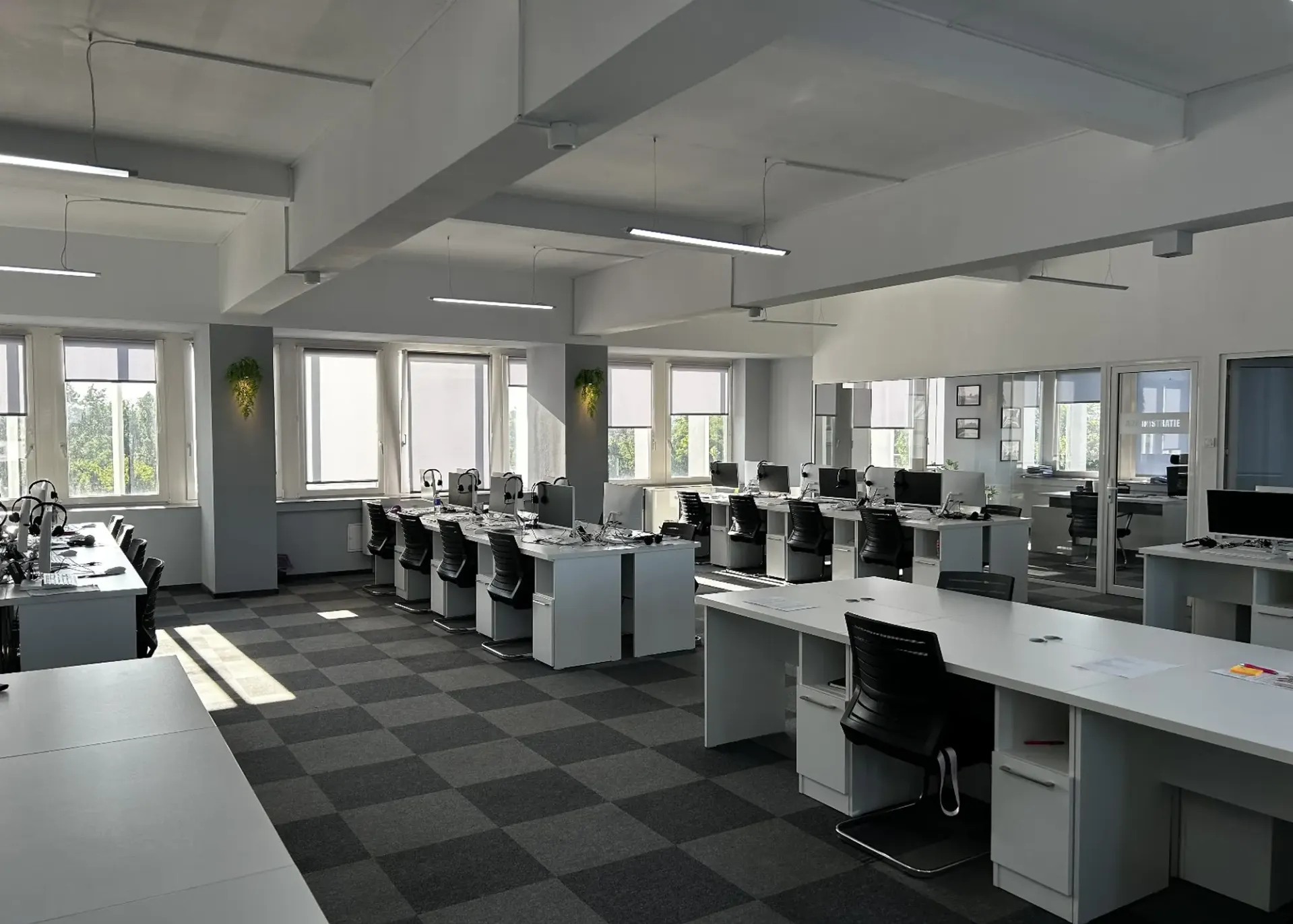 Dolinex - et. 3 - 240m2 - poza 1.webp